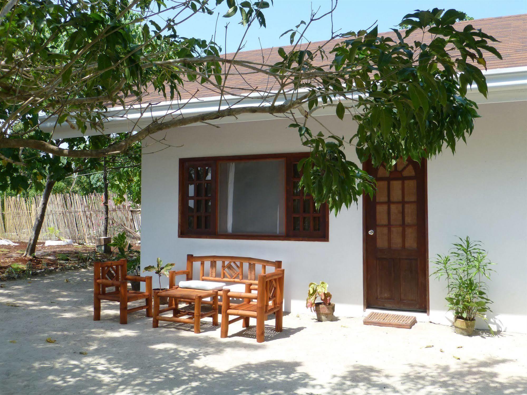 Talima Beach Villas & Dive Resort Cebu Εξωτερικό φωτογραφία